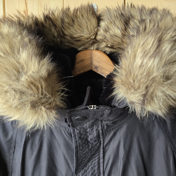Aritzia TNA Avoriaz Parka Goose Down
Water Wind Proof Winter Jacket
Womens XL - Picture 6 of 16